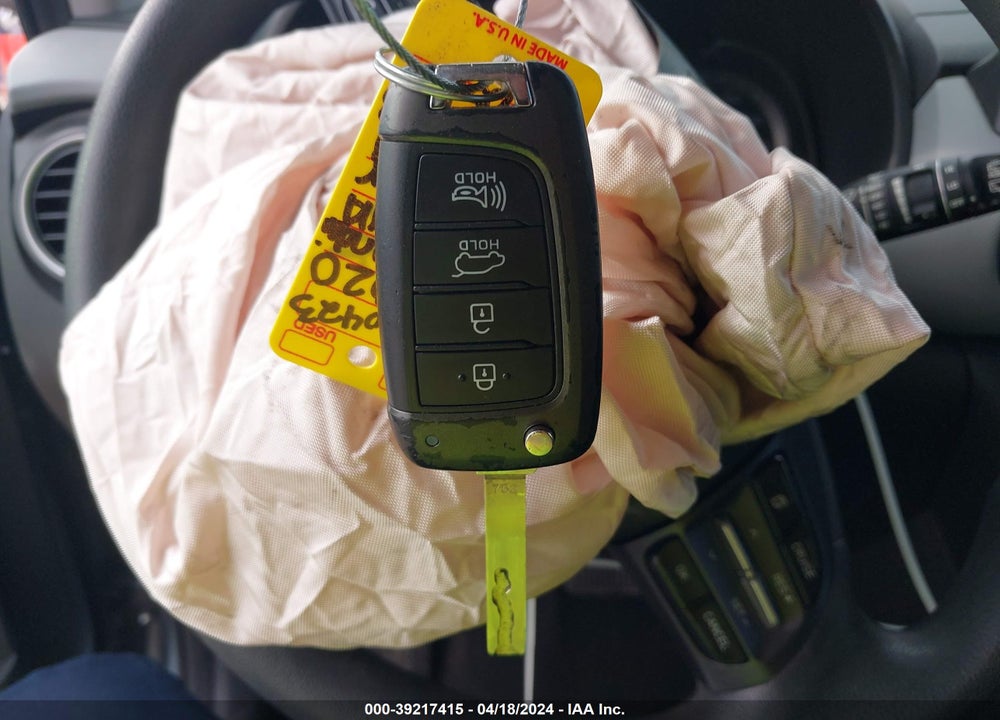 2020 HYUNDAI KONA SE VIN: KM8K12AA2LU450850