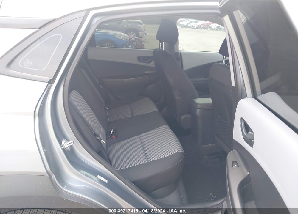 2020 HYUNDAI KONA SE VIN: KM8K12AA2LU450850