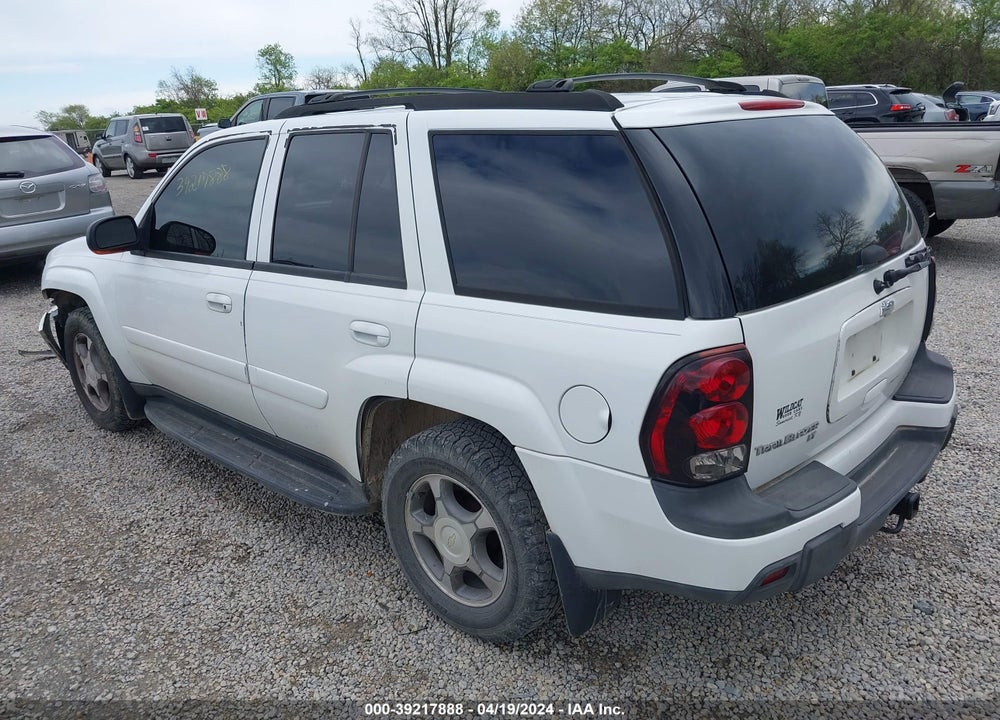 2005 CHEVROLET TRAILBLAZER LT VIN: 1GNDT13S152307093