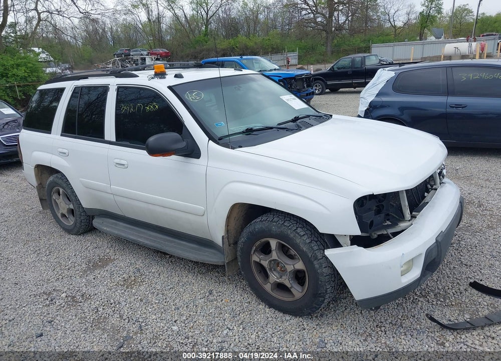 2005 CHEVROLET TRAILBLAZER LT VIN: 1GNDT13S152307093