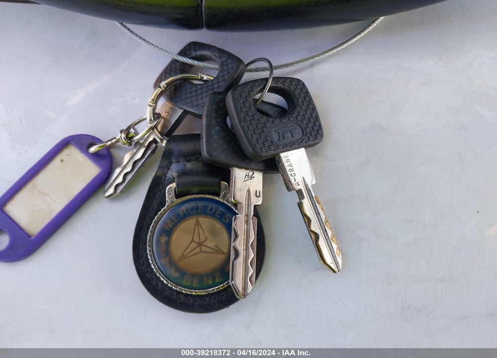 1994 MERCEDES-BENZ E 320 VIN: WDBEA92EXRF294371