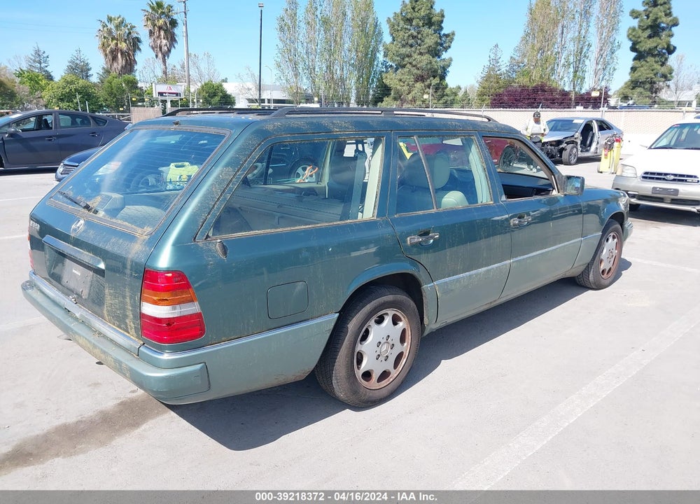 1994 MERCEDES-BENZ E 320 VIN: WDBEA92EXRF294371