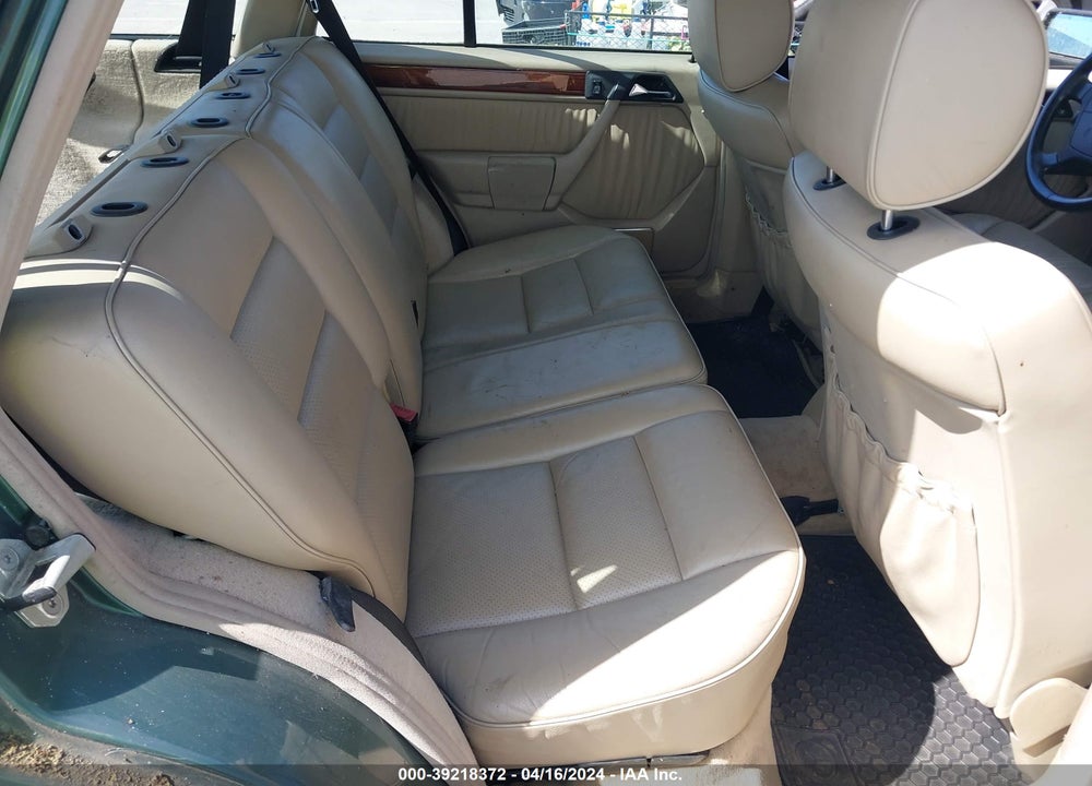 1994 MERCEDES-BENZ E 320 VIN: WDBEA92EXRF294371