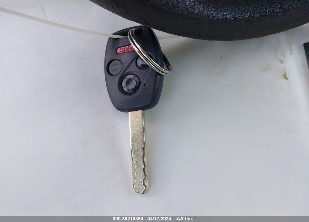 2006 HONDA CIVIC VIN: 1HGFA16806L043109