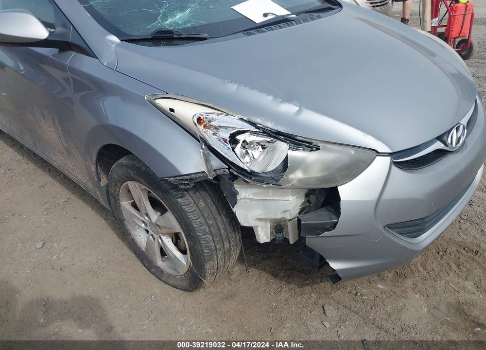2013 HYUNDAI ELANTRA GLS VIN: KMHDH4AE6DU764232