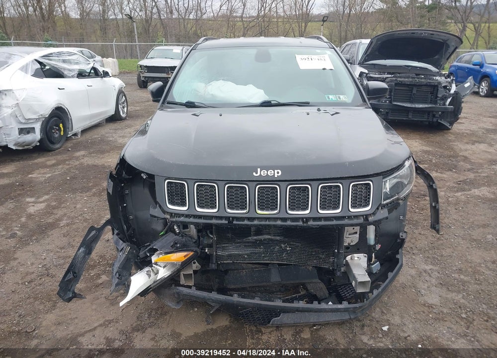 2018 JEEP COMPASS SPORT FWD VIN: 3C4NJCAB7JT211155