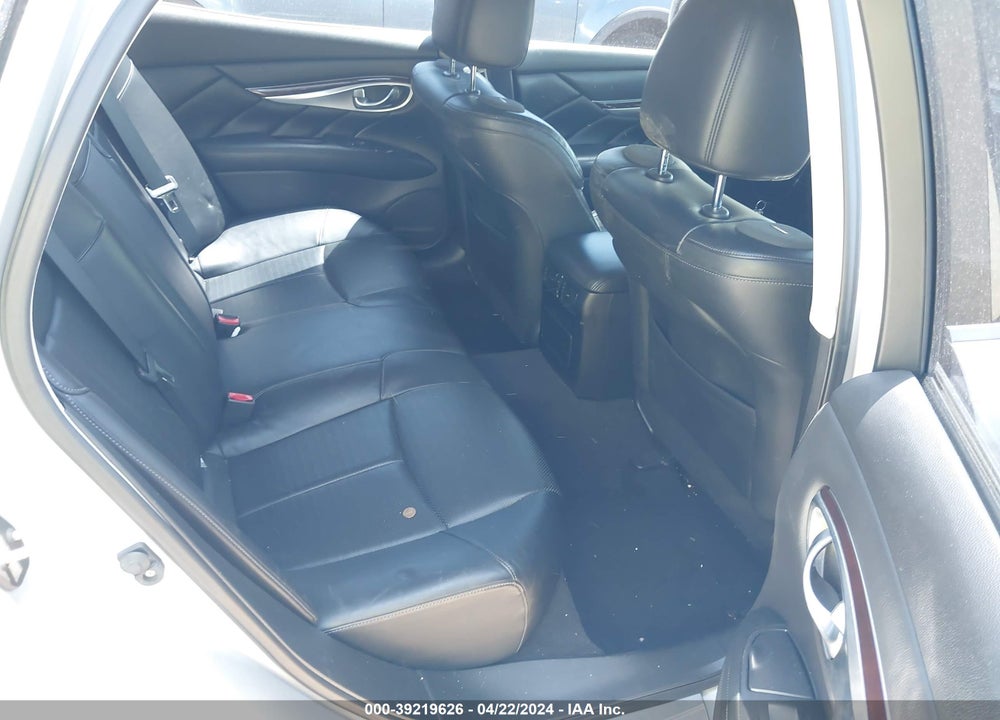 2011 INFINITI M56 VIN: JN1AY1AP4BM520456