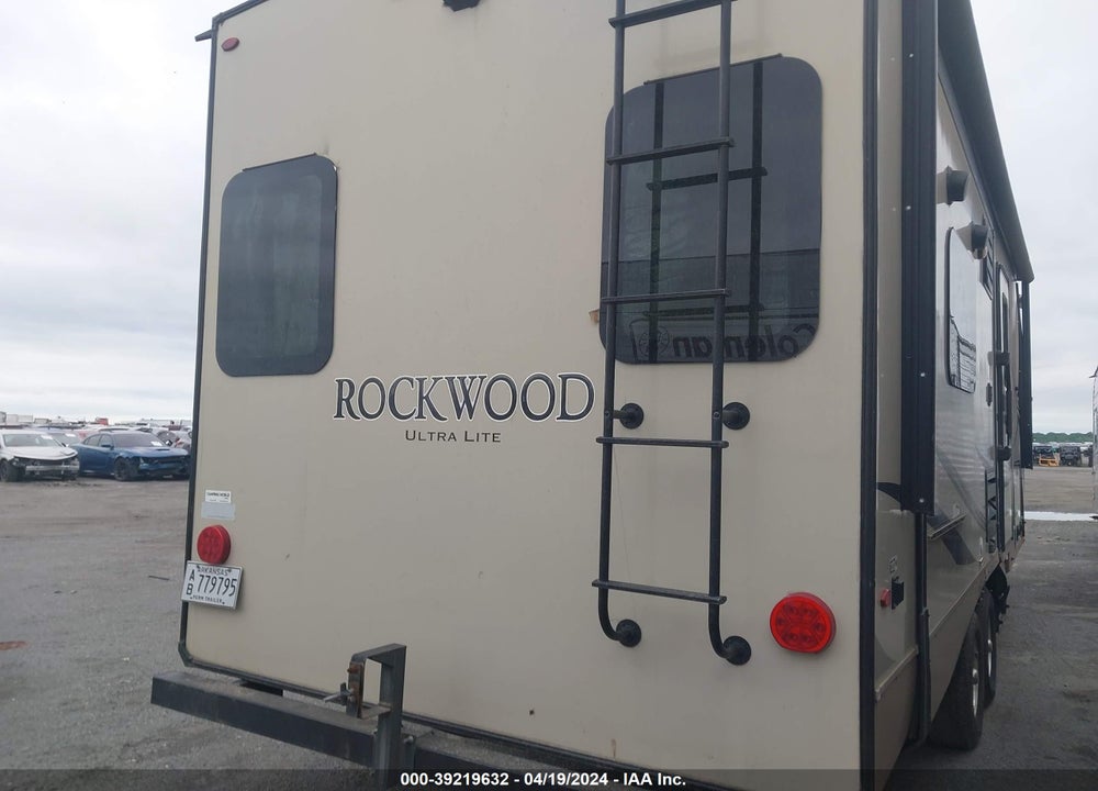 2019 FOREST RIV ROCKWOOD ULTRA LITE VIN: 4X4FRLC27K1884556