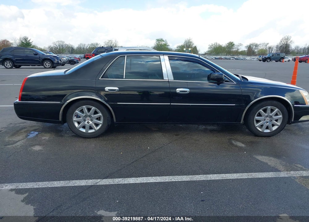 2011 CADILLAC DTS PREMIUM COLLECTION VIN: 1G6KH5E64BU117848