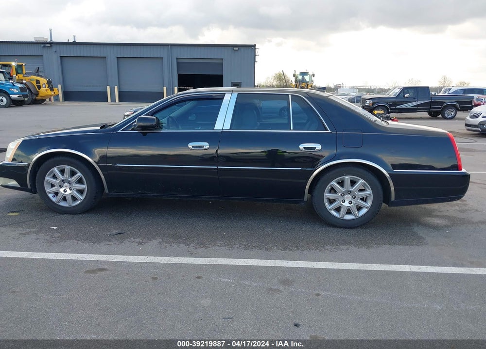 2011 CADILLAC DTS PREMIUM COLLECTION VIN: 1G6KH5E64BU117848
