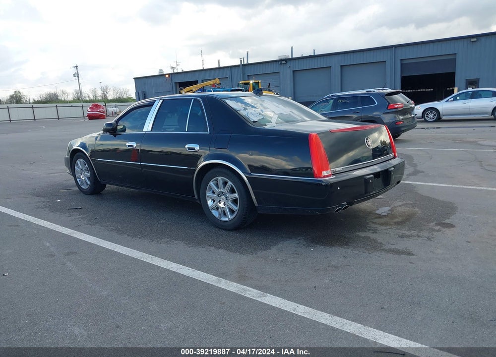 2011 CADILLAC DTS PREMIUM COLLECTION VIN: 1G6KH5E64BU117848