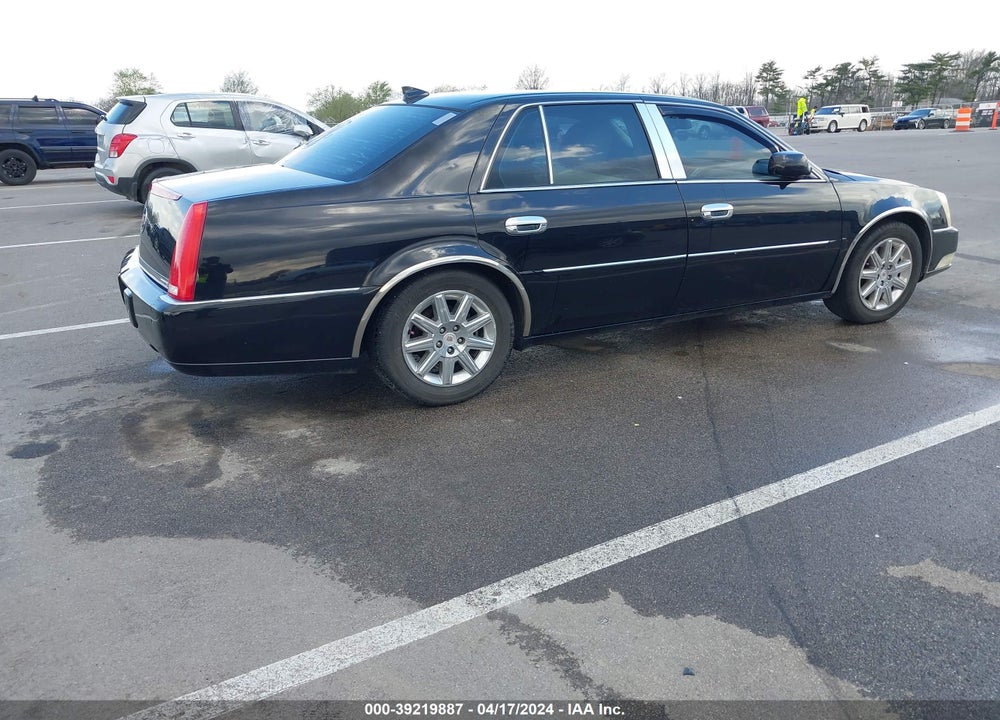 2011 CADILLAC DTS PREMIUM COLLECTION VIN: 1G6KH5E64BU117848
