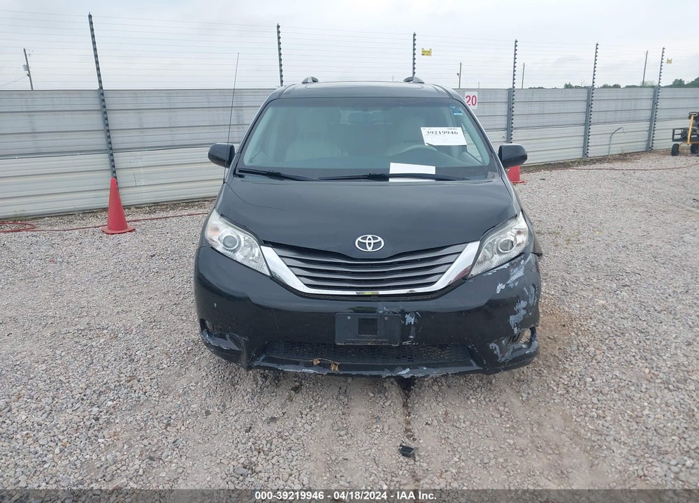 2014 TOYOTA SIENNA XLE V6 8 PASSENGER VIN: 5TDYK3DC7ES474762