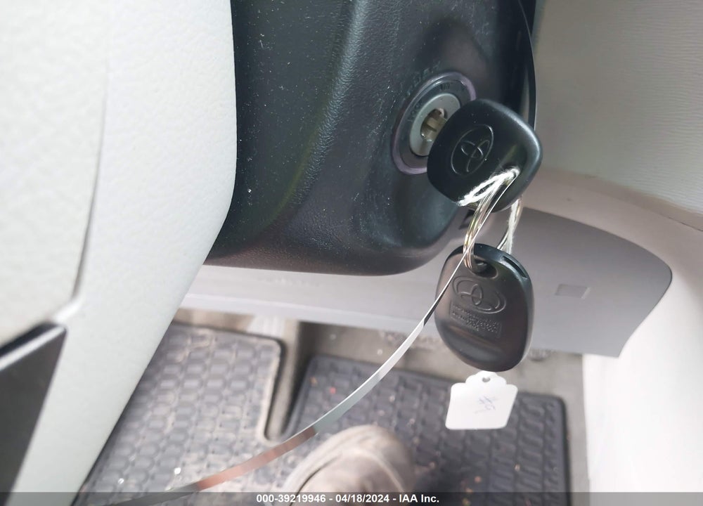 2014 TOYOTA SIENNA XLE V6 8 PASSENGER VIN: 5TDYK3DC7ES474762
