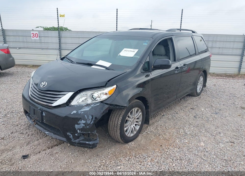 2014 TOYOTA SIENNA XLE V6 8 PASSENGER VIN: 5TDYK3DC7ES474762