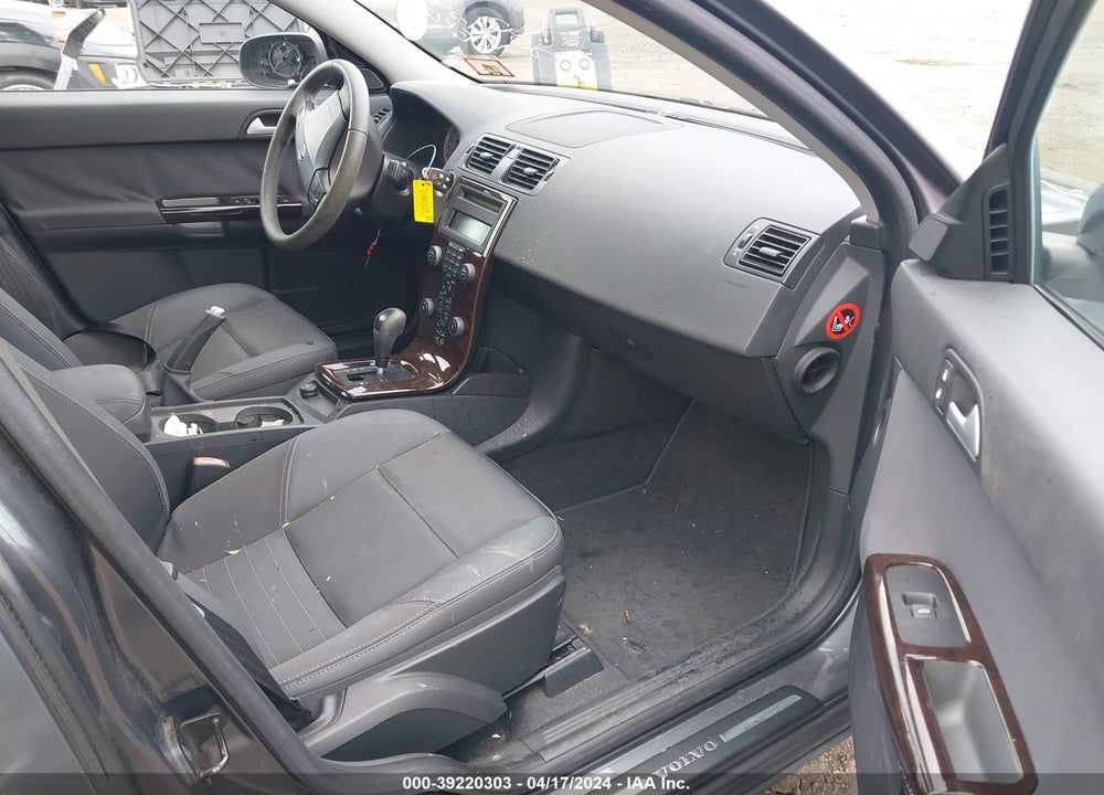 2007 VOLVO S40 2.4I VIN: YV1MS382X72252642