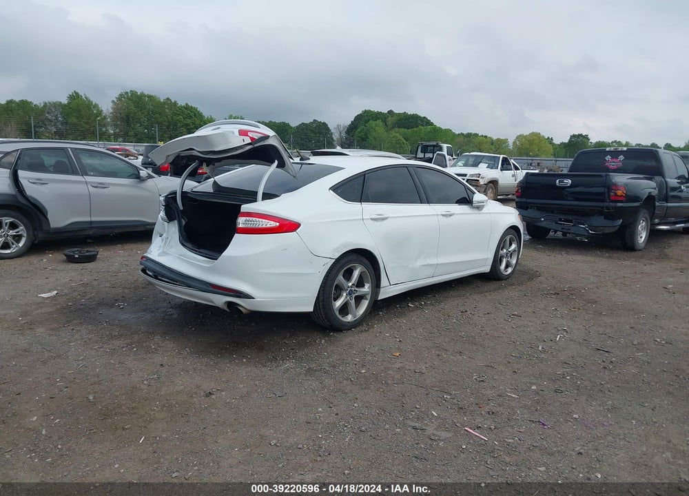 2015 FORD FUSION SE VIN: 3FA6P0HD1FR226009