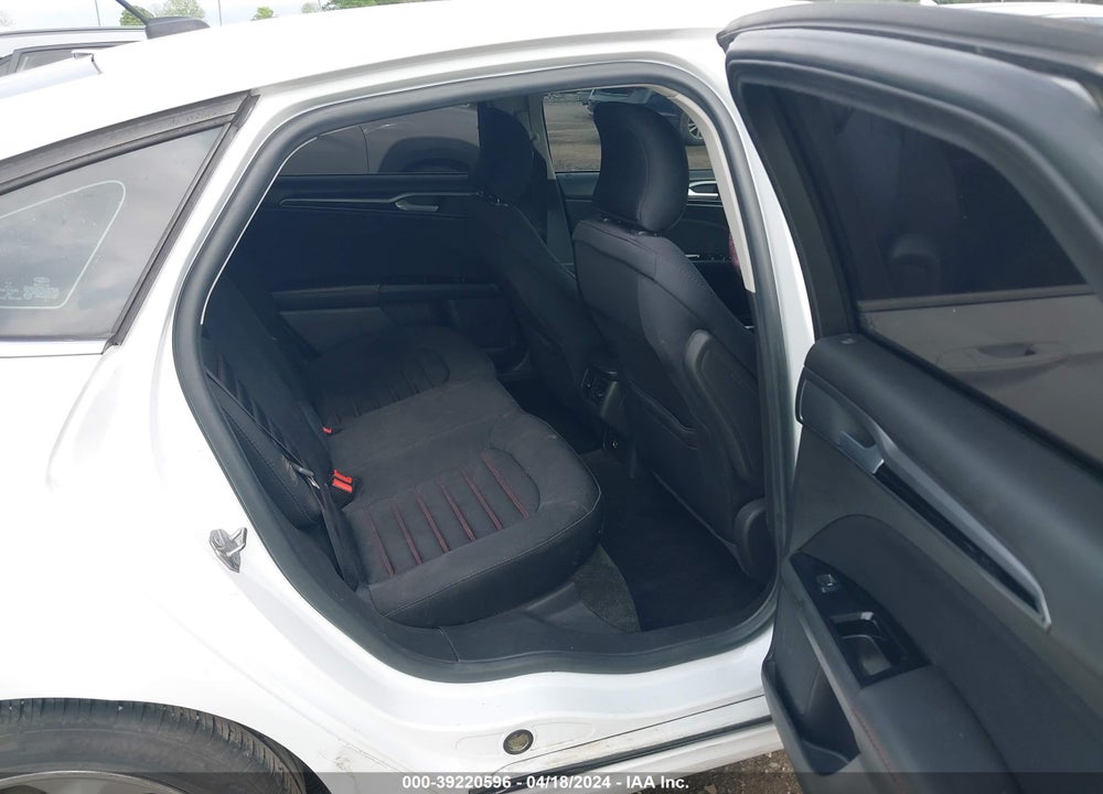 2015 FORD FUSION SE VIN: 3FA6P0HD1FR226009