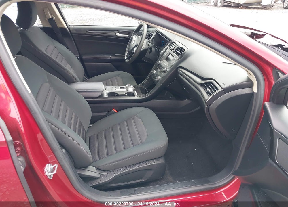 2018 FORD FUSION S VIN: 3FA6P0G78JR200687