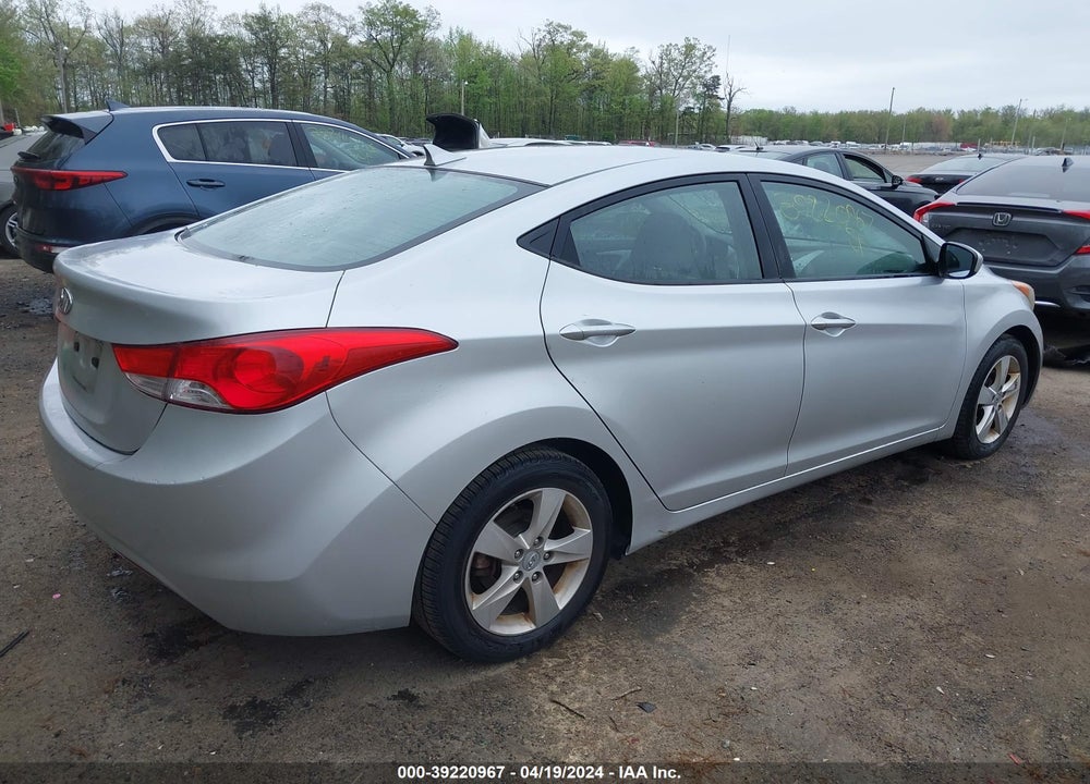 2011 HYUNDAI ELANTRA VIN: KMHDH4AE0BU155814