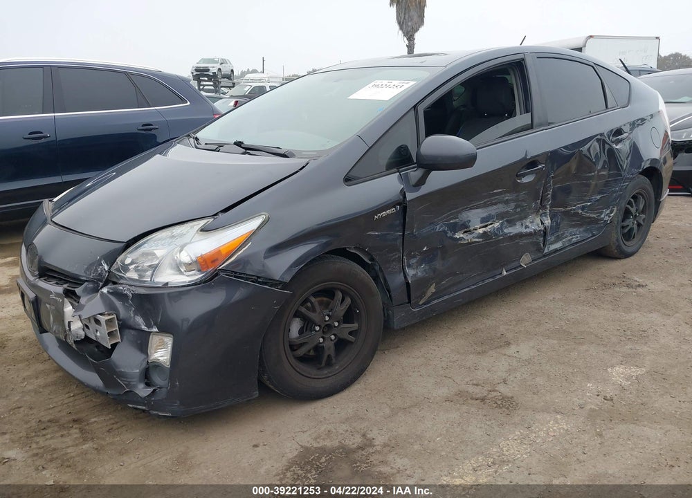 2011 TOYOTA PRIUS TWO VIN: JTDKN3DU3B1457911