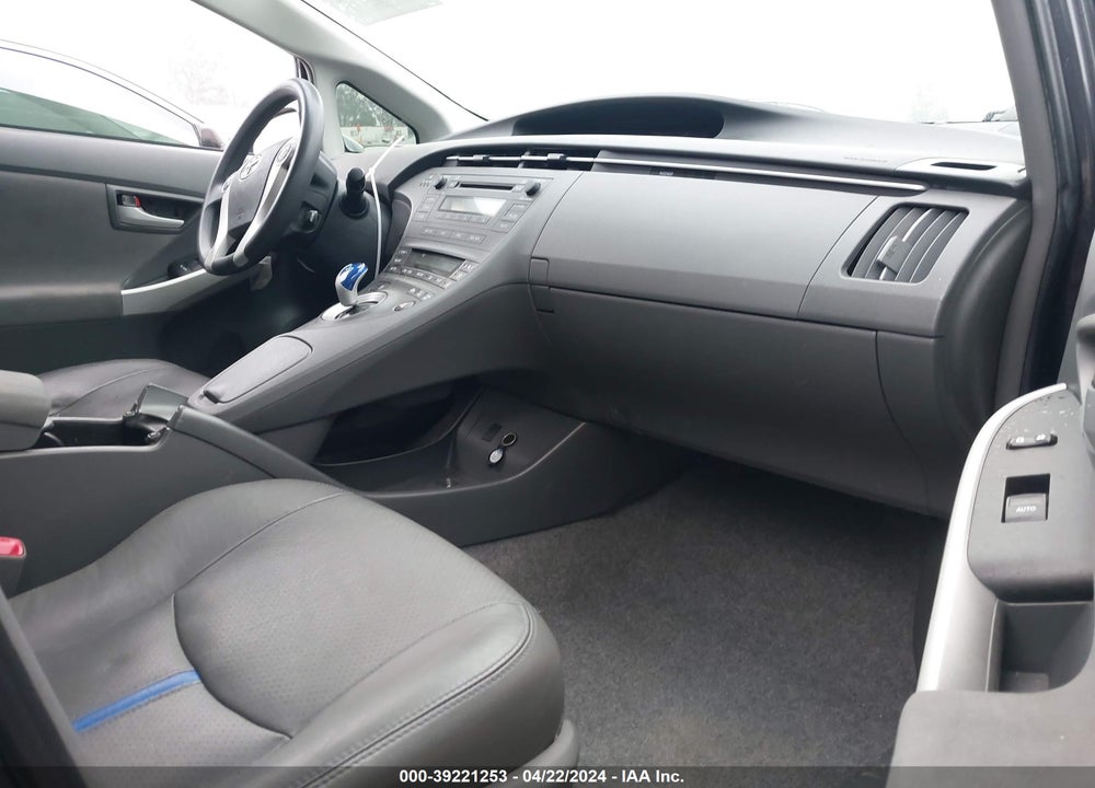 2011 TOYOTA PRIUS TWO VIN: JTDKN3DU3B1457911