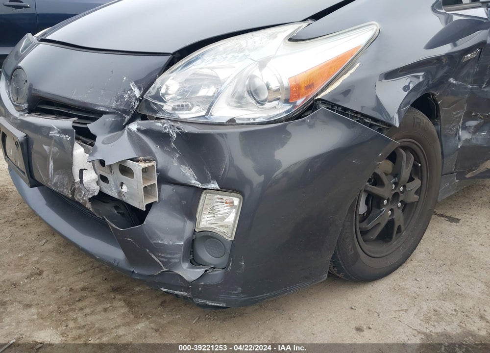 2011 TOYOTA PRIUS TWO VIN: JTDKN3DU3B1457911