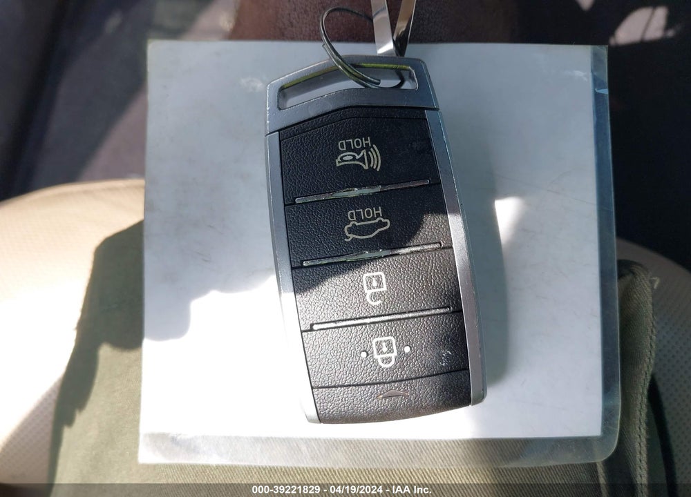 2018 GENESIS G80 3.8 VIN: KMHGN4JE8JU229257