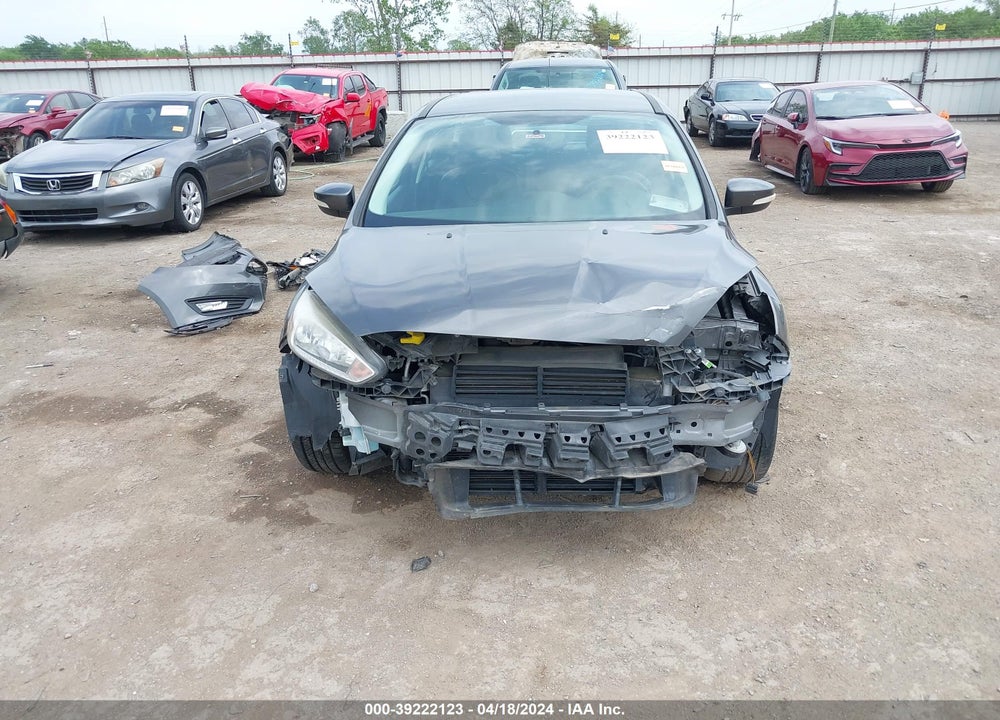 2016 FORD FOCUS SE VIN: 1FADP3K28GL203021