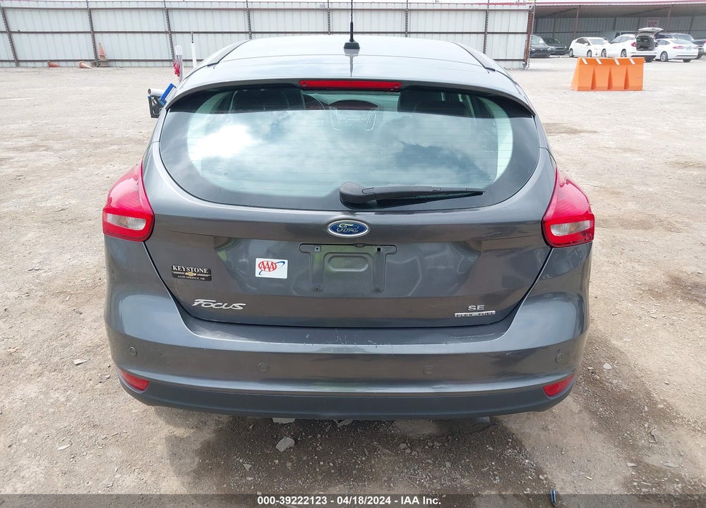 2016 FORD FOCUS SE VIN: 1FADP3K28GL203021