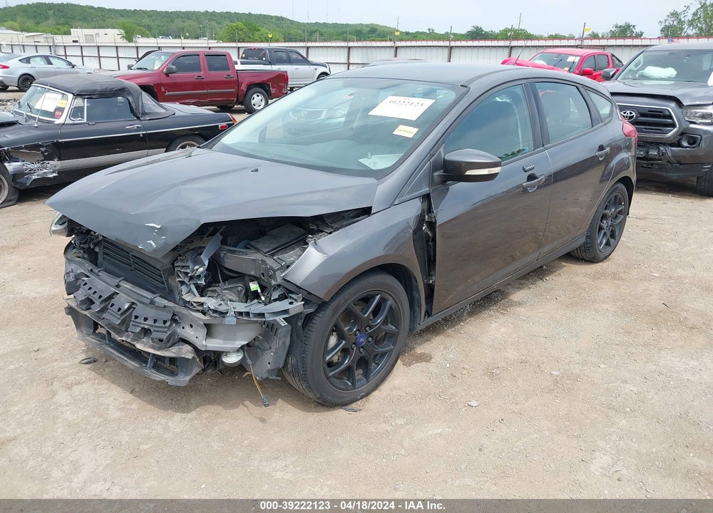 2016 FORD FOCUS SE VIN: 1FADP3K28GL203021