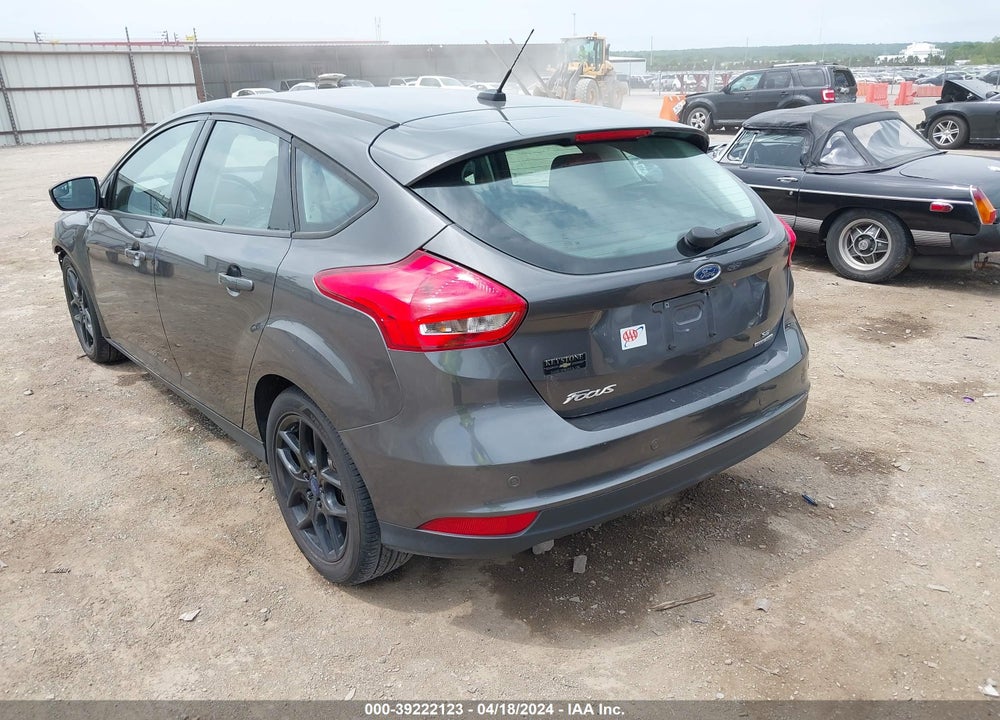 2016 FORD FOCUS SE VIN: 1FADP3K28GL203021