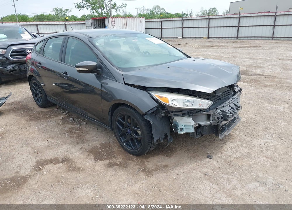 2016 FORD FOCUS SE VIN: 1FADP3K28GL203021
