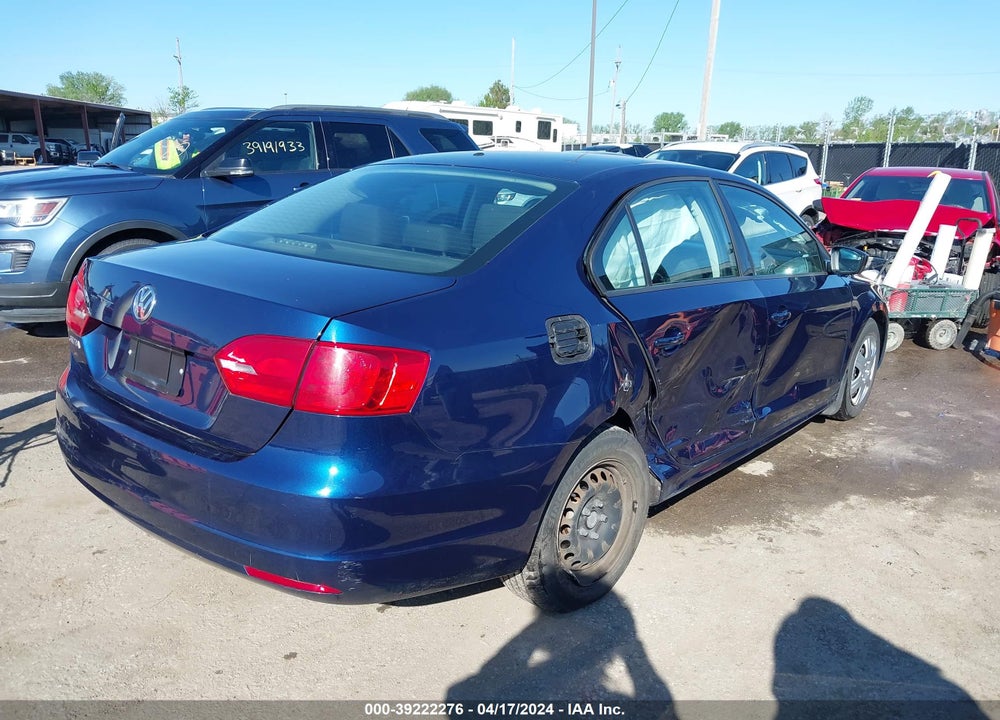 2014 VOLKSWAGEN JETTA 2.0L S VIN: 3VW2K7AJ1EM209235