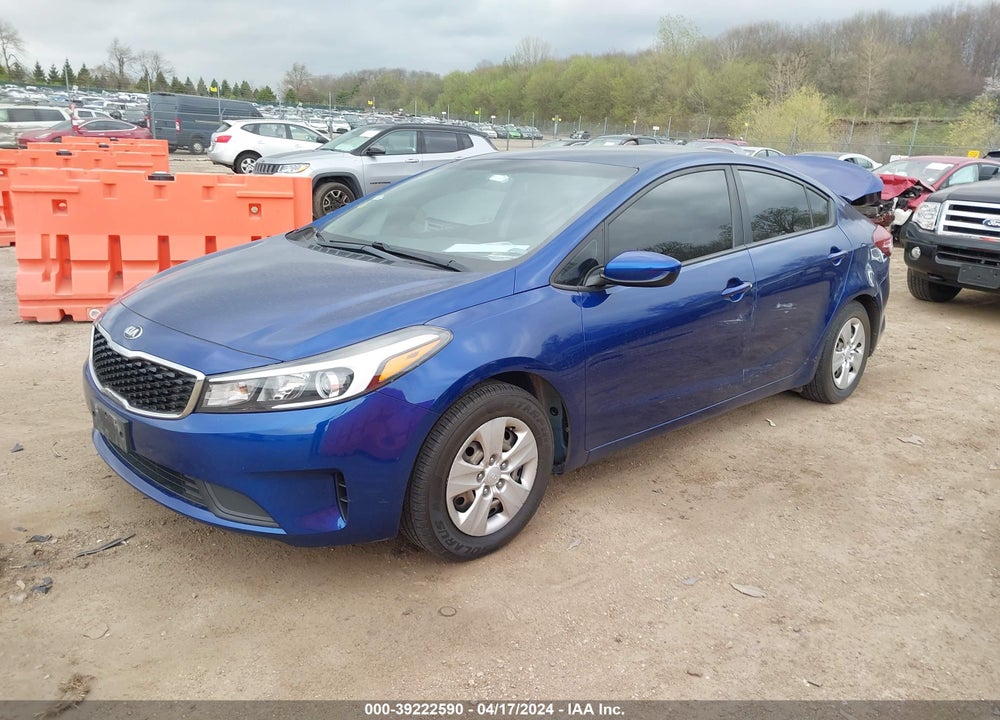2017 KIA FORTE VIN: 3KPFK4A7XHE138316