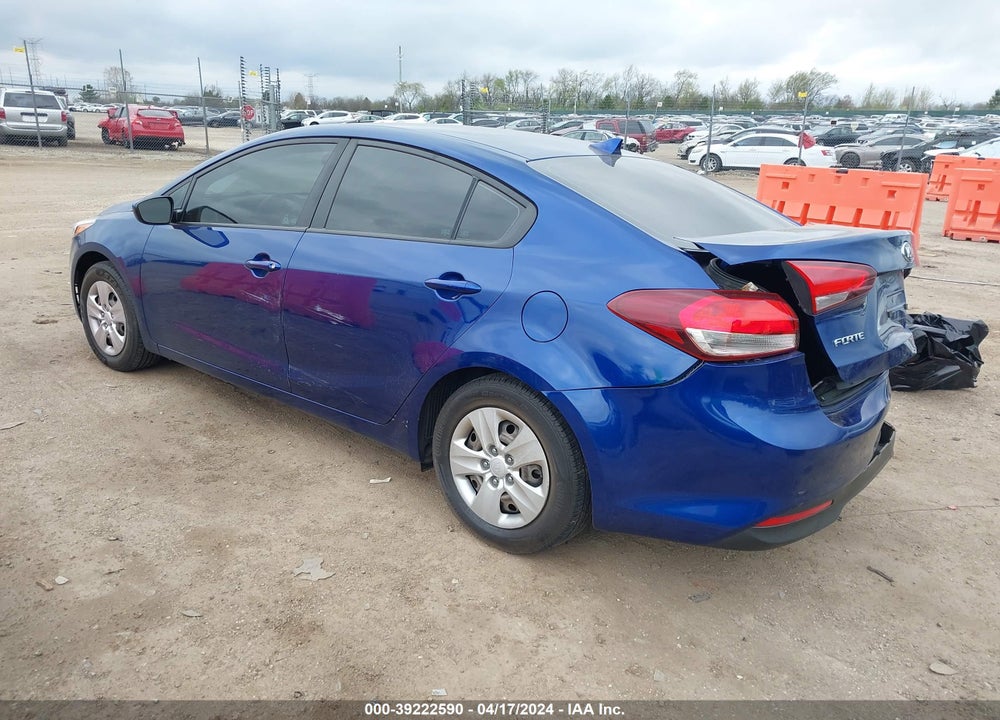 2017 KIA FORTE VIN: 3KPFK4A7XHE138316