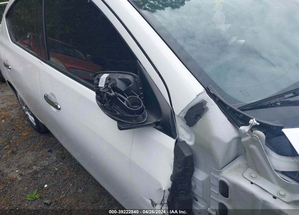 2018 NISSAN VERSA 1.6 SV VIN: 3N1CN7AP7JL822210