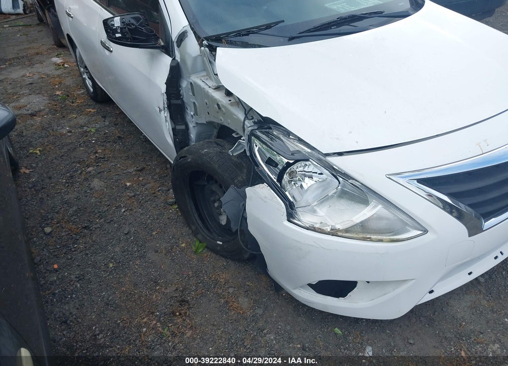 2018 NISSAN VERSA 1.6 SV VIN: 3N1CN7AP7JL822210