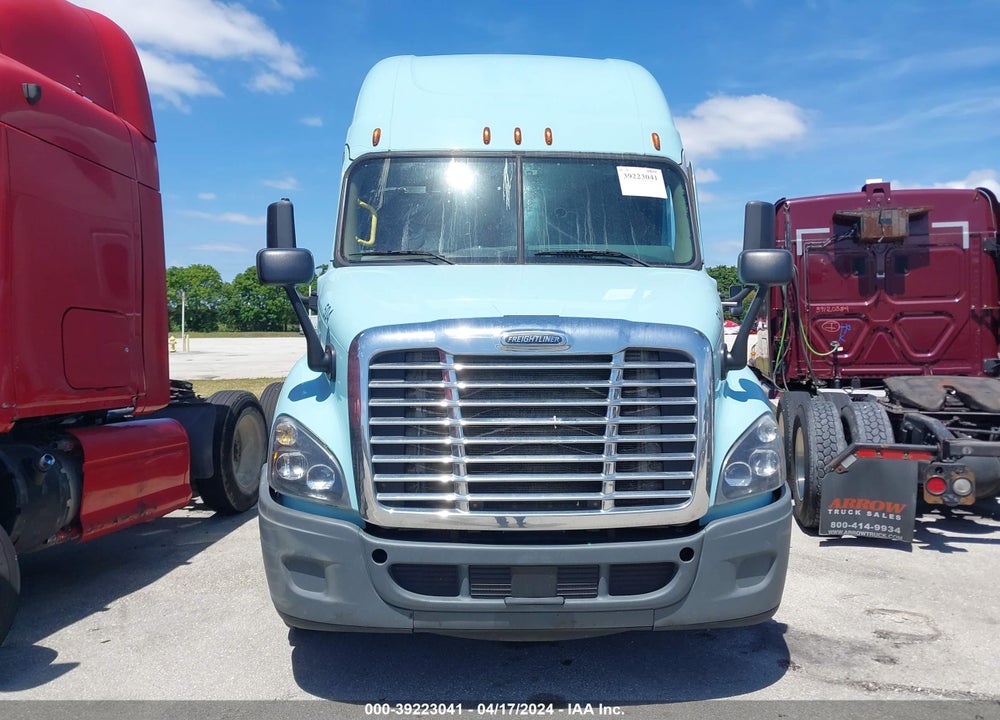 2018 FREIGHTLINER CASCADIA 113 VIN: 3AKJGHDV1JSJR5625