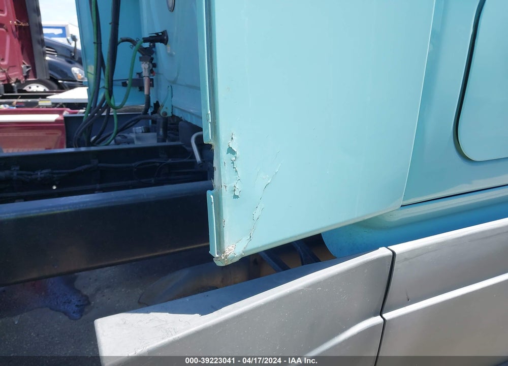 2018 FREIGHTLINER CASCADIA 113 VIN: 3AKJGHDV1JSJR5625