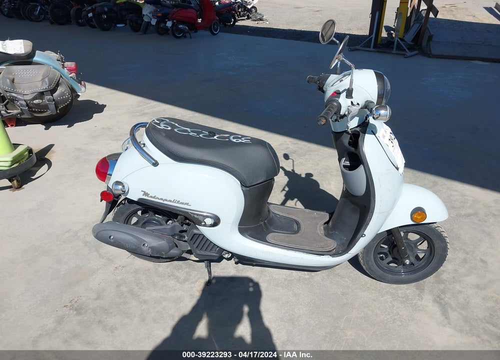2019 HONDA NCW50 VIN: JH2AF7717KK301308