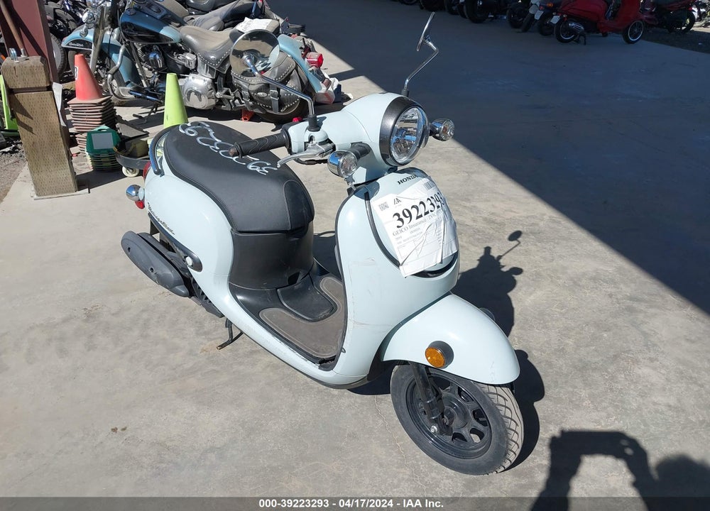 2019 HONDA NCW50 VIN: JH2AF7717KK301308