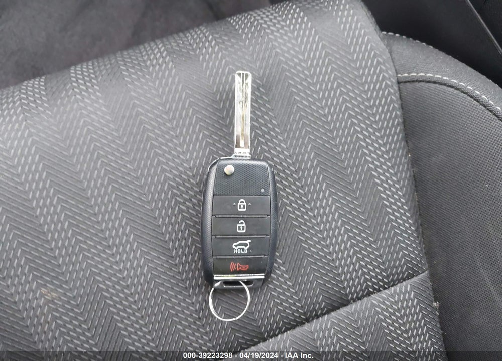 2020 KIA SPORTAGE LX VIN: KNDPMCAC0L7811158