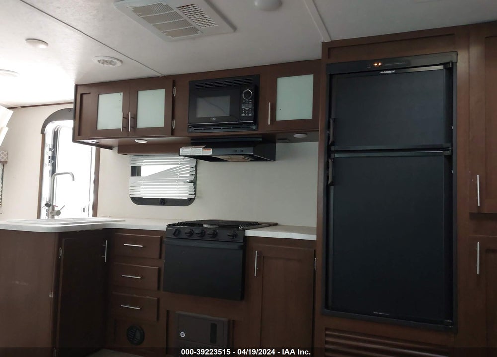 2018 TRACER 26DBS VIN: 5ZT2TRRBOJB513519