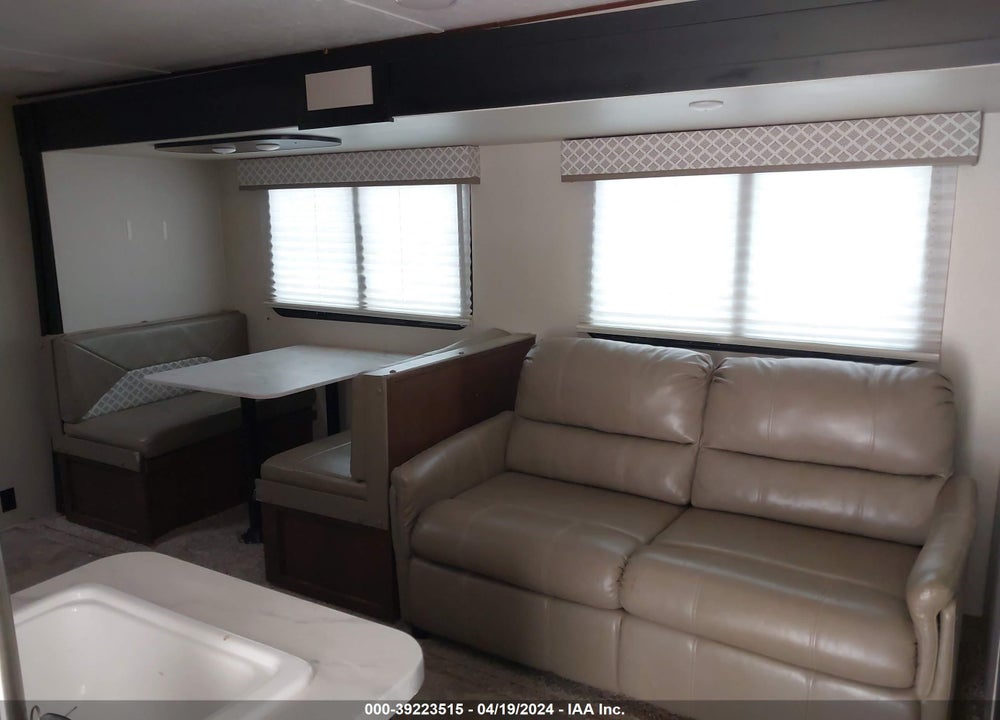 2018 TRACER 26DBS VIN: 5ZT2TRRBOJB513519