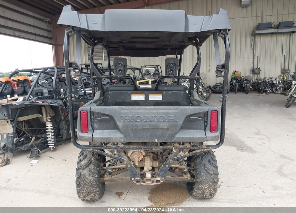 2016 HONDA SXS700 M4 VIN: 1HFVE0203G4202697