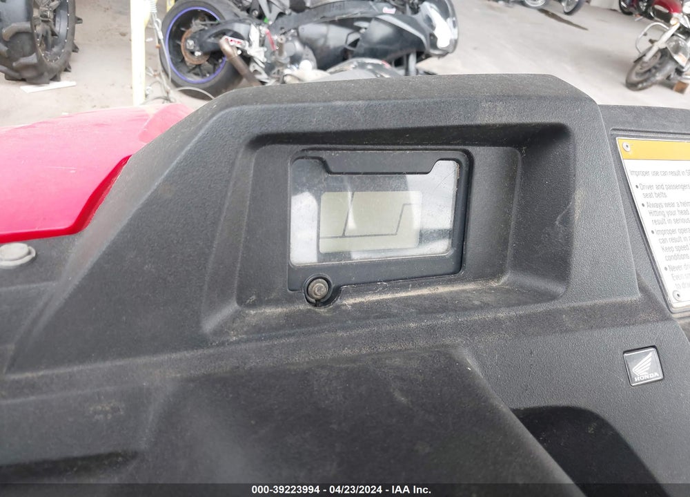 2016 HONDA SXS700 M4 VIN: 1HFVE0203G4202697