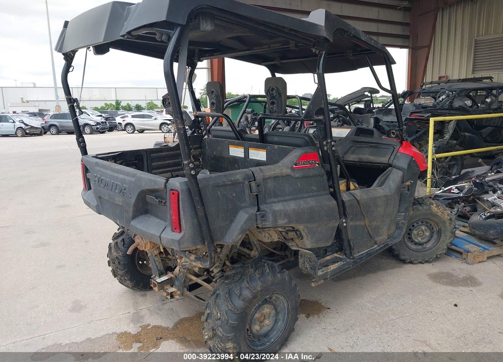 2016 HONDA SXS700 M4 VIN: 1HFVE0203G4202697