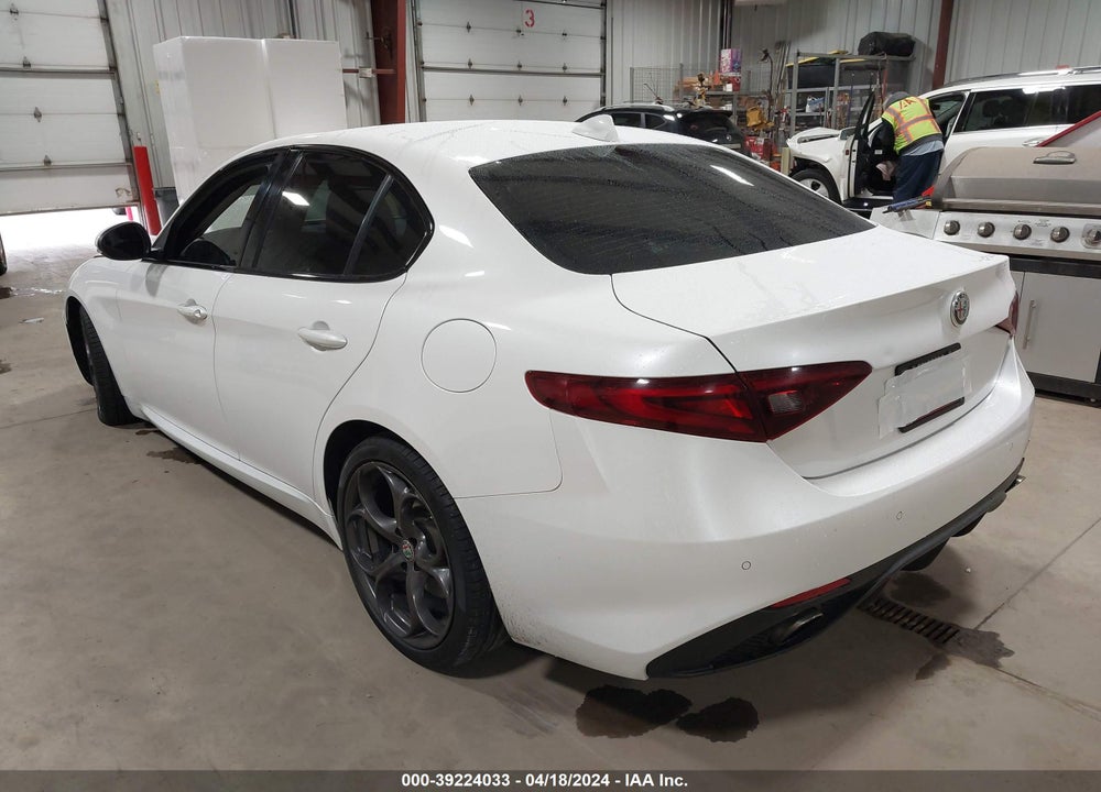 2017 ALFA ROMEO GIULIA TI AWD VIN: ZARFAEEN0H7556553