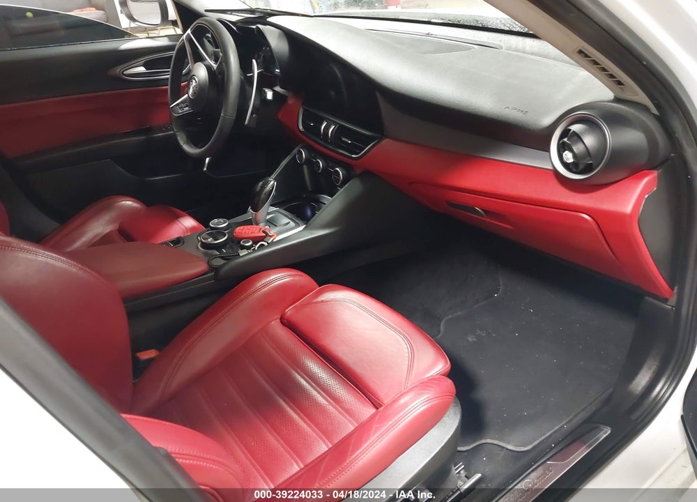 2017 ALFA ROMEO GIULIA TI AWD VIN: ZARFAEEN0H7556553